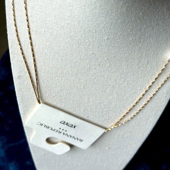 Banana Republic Long Layered Pearl and Gold Necklace - Picture 3 of 4